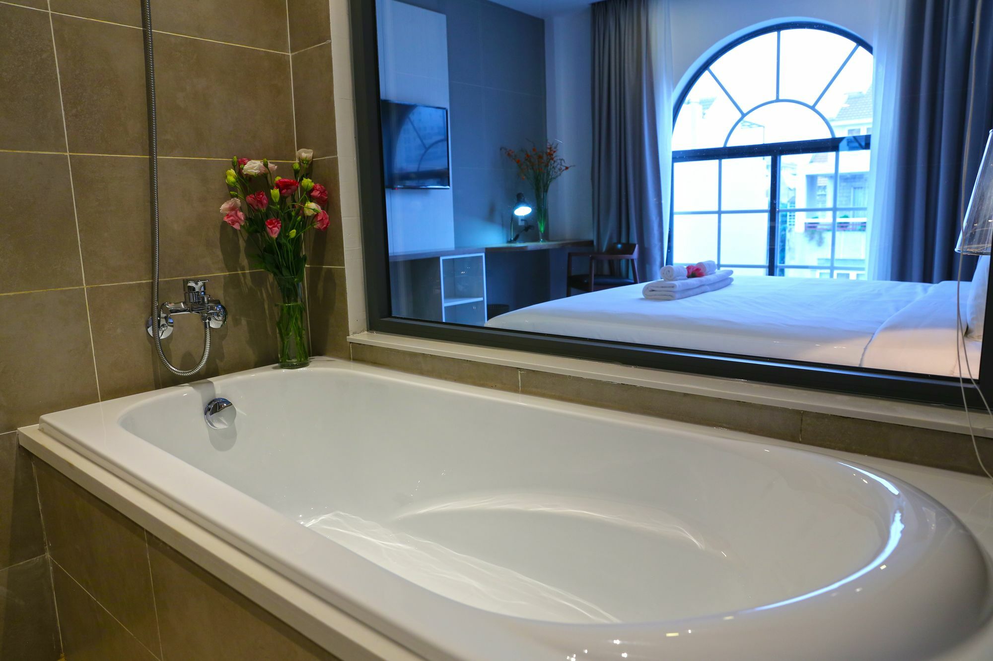 Bizu Royal Hotel Ho Chi Minh-stad Buitenkant foto